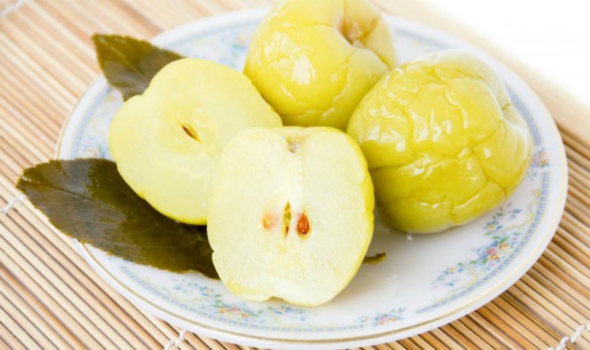 Мочені яблука