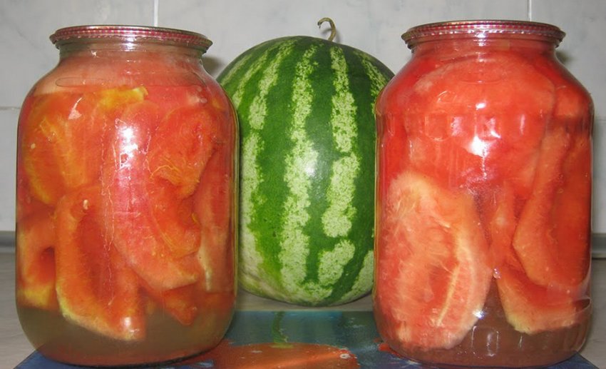 Кавуни в банках Кавуни в банках