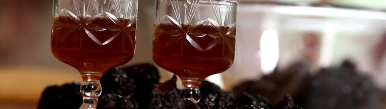 Настоянка з чорносливу та самогону: рецепти приготування