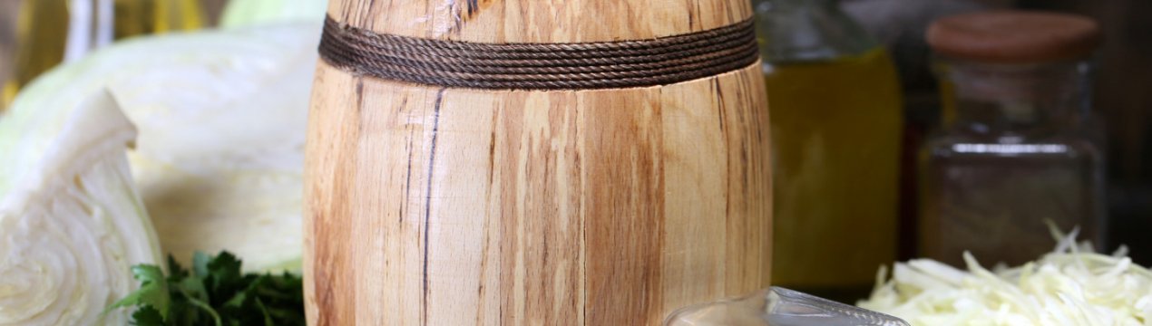 Як квасити капусту на зиму в бочці