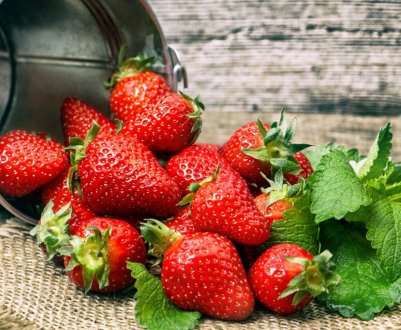 Завдяки теплій погоді в магазинах Великобританії полуниця з'явилася раніше, ніж зазвичай