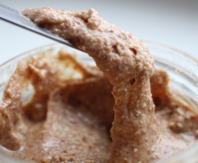 Користь і шкода урбеча з абрикосових кісточок