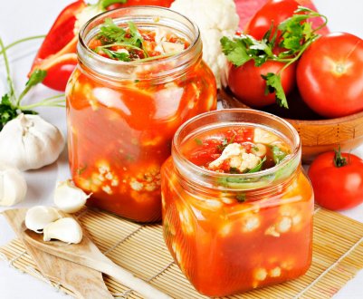 Цвітна капуста і помідори: зимові заготовки