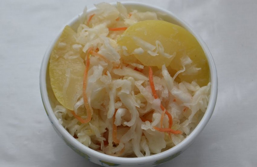 Капусту з яблуками Капусту з яблуками