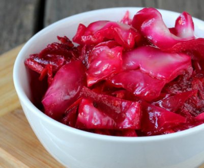 Як посолити капусту зі буряком