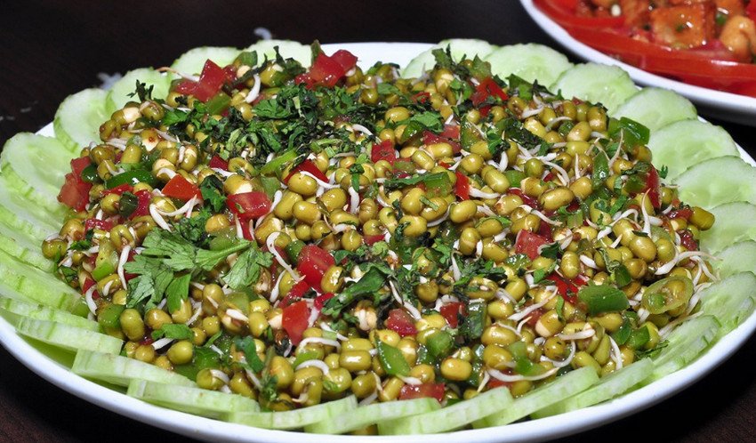 Салат з пророщеного маша Салат з пророщеного маша