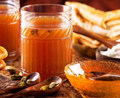 З чого роблять медовий збитень і чим він корисний?