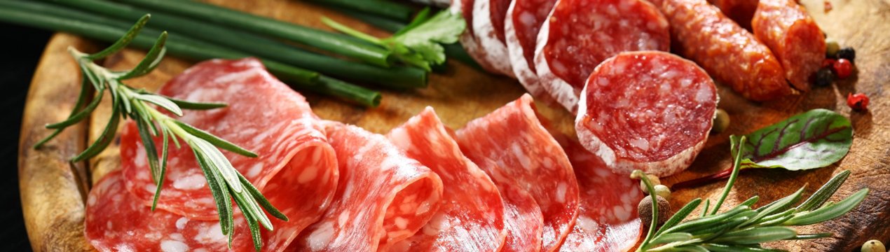 Приморських корів, птахів і свиней перетворять в ковбаски до пива