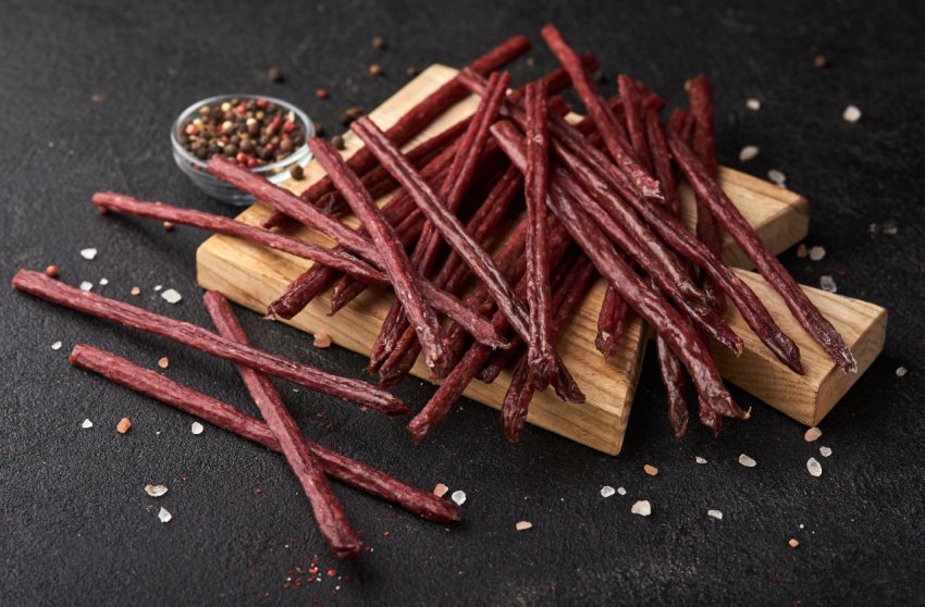 Приморських корів, птахів і свиней перетворять в ковбаски до пива