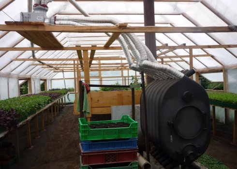 Обігрів теплиці піччю тривалого горіння