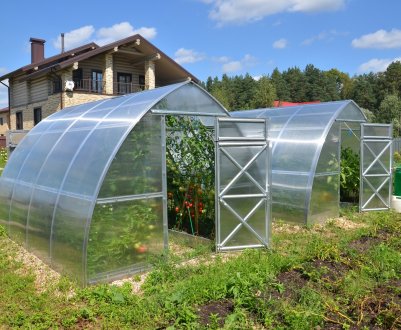 Норми відстані від огорожі до теплиці