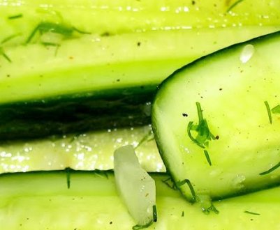 Як приготувати та законсервувати огірки у власному соку на зиму