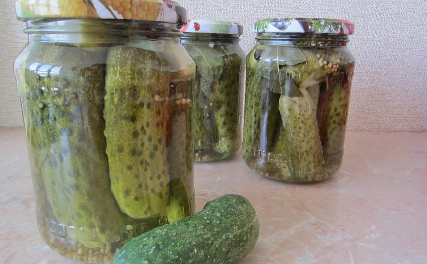 Огірки у власному соку Огірки у власному соку