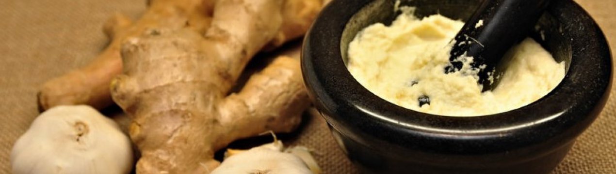 Імбирний компрес для суглобів, на хребет, шию, груди: скільки тримати