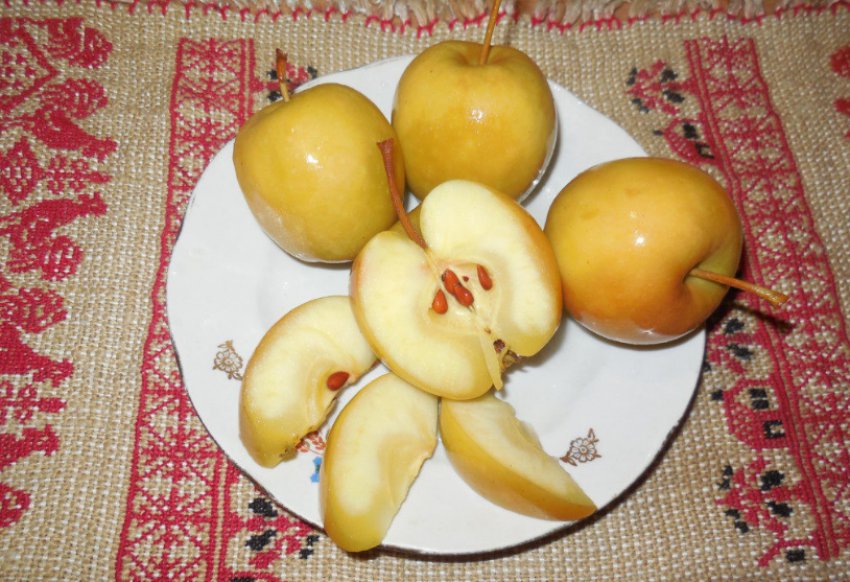 Мариновані яблука