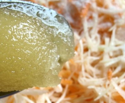 Як заквасити капусту з медом на зиму: у банках, з яблуками; найкращі способи