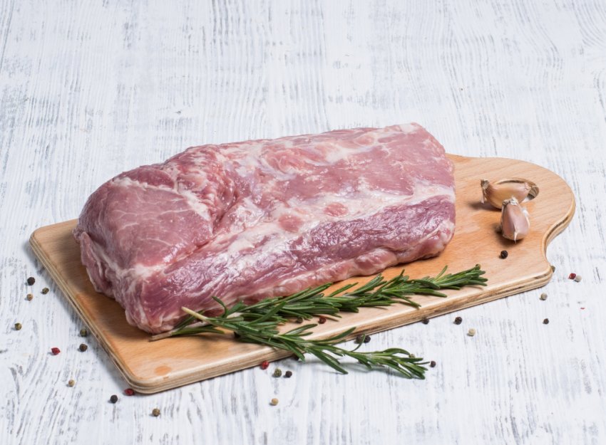 В продукції головних російських м'ясників знайшли паразитів і фекалії В продукції головних російських м'ясників знайшли паразитів і фекалії