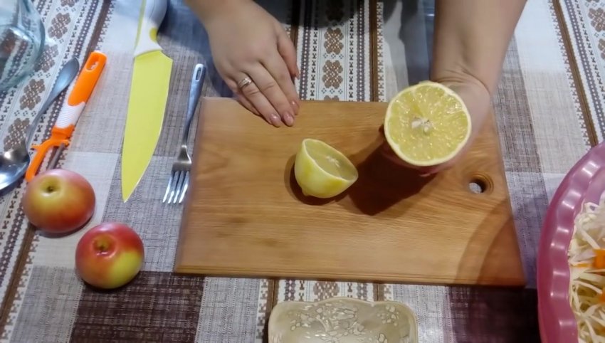 капуста квашенная рецепт с яблоками и морковью. Смотреть фото капуста квашенная рецепт с яблоками и морковью. Смотреть картинку капуста квашенная рецепт с яблоками и морковью. Картинка про капуста квашенная рецепт с яблоками и морковью. Фото капуста квашенная рецепт с яблоками и морковью