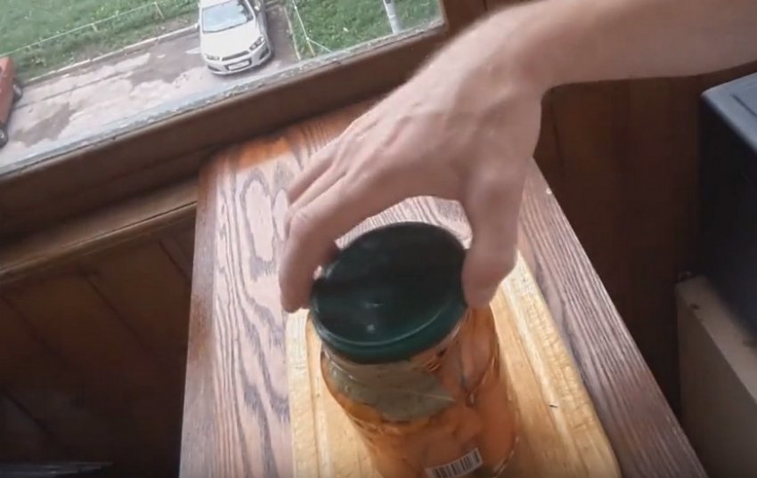 Морковь маринованная видео рецепт. 89061.pszfh0.850. Морковь маринованная видео рецепт фото. Морковь маринованная видео рецепт-89061.pszfh0.850. картинка Морковь маринованная видео рецепт. картинка 89061.pszfh0.850. Домашняя маринованная морковка – это кладезь витаминов, вариант вкусной и простой в приготовлении закуски для всей семьи. Такое блюдо обогатит рацион каротинами и понравится даже тем, кто редко употребляет в пищу овощи. Морковь получится хрустящей, сохранит полезные вещества и насыщенный ярко-оранжевый цвет, если довериться хорошему рецепту.