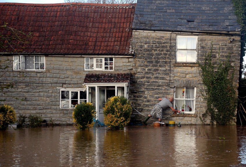 Фермери Великобританії закликають уряд серйозно ставитися до збільшення ризику повеней Фермери Великобританії закликають уряд серйозно ставитися до збільшення ризику повеней
