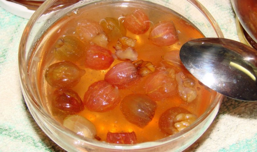 Варення з аґрусу Варення з аґрусу