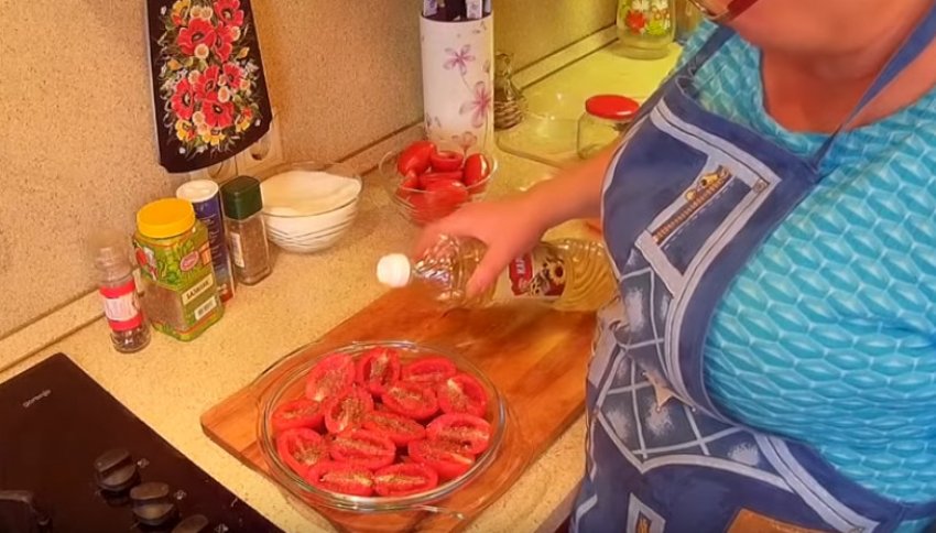 Помідори з маслом