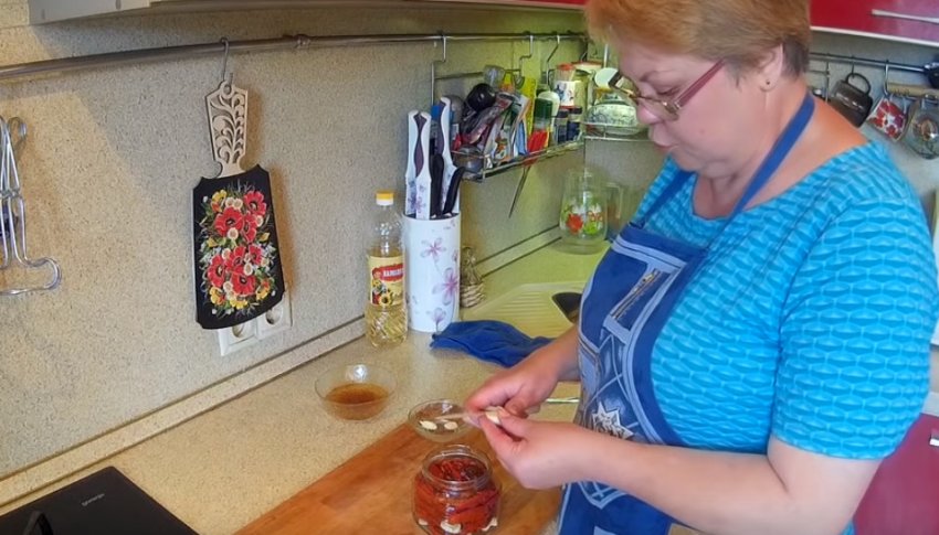 Томати з часником