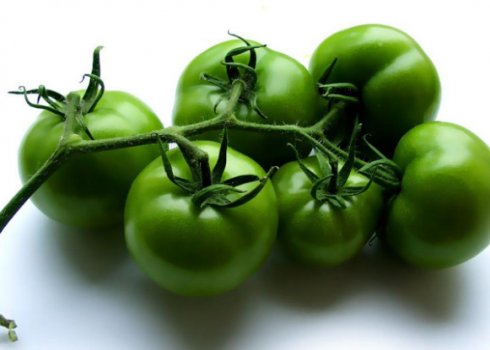 Зелені помідори: користь і шкода, хімічний склад, лікувальні властивості