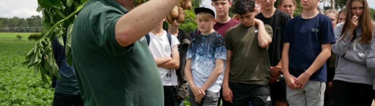 #FarmMyFood: сотні підлітків дізнаються про сільському господарстві