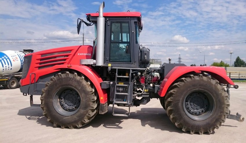 Російські механізатори битимуться в Мордовії за унікальний трактор Російські механізатори битимуться в Мордовії за унікальний трактор