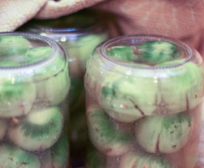 Як закрити зелені помідори на зиму: покрокові рецепти, корисні поради