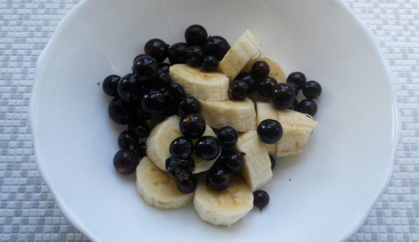 Смородина з бананом