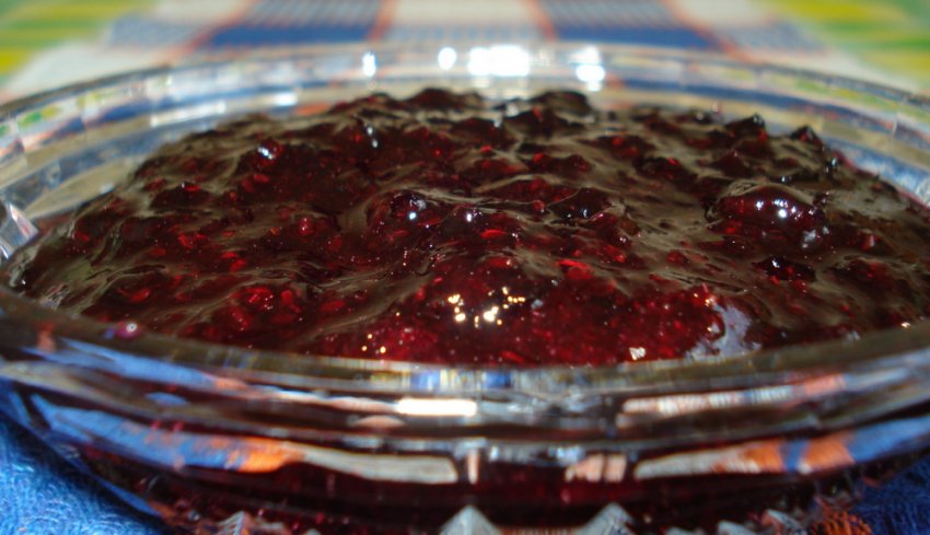 Протерта смородина з бананом