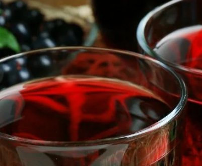 Користь і шкода смородинового компоту