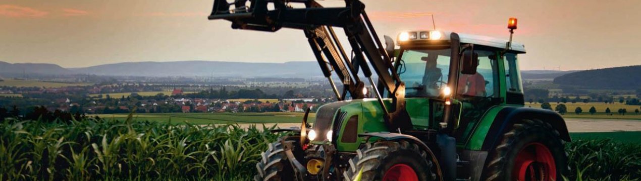 Український тракторист заробляє 30-70 тисяч гривень за сезон