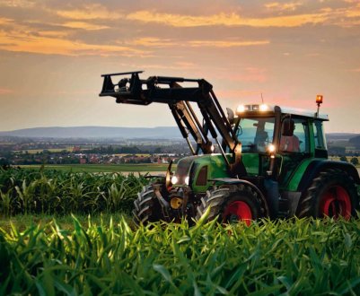 Український тракторист заробляє 30-70 тисяч гривень за сезон