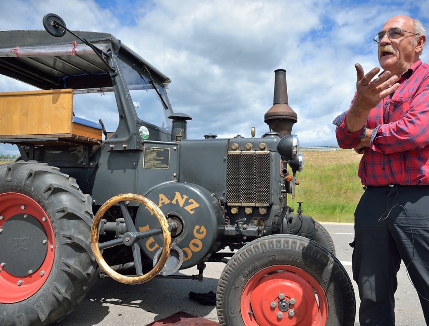 Український тракторист заробляє 30-70 тисяч гривень за сезон Український тракторист заробляє 30-70 тисяч гривень за сезон