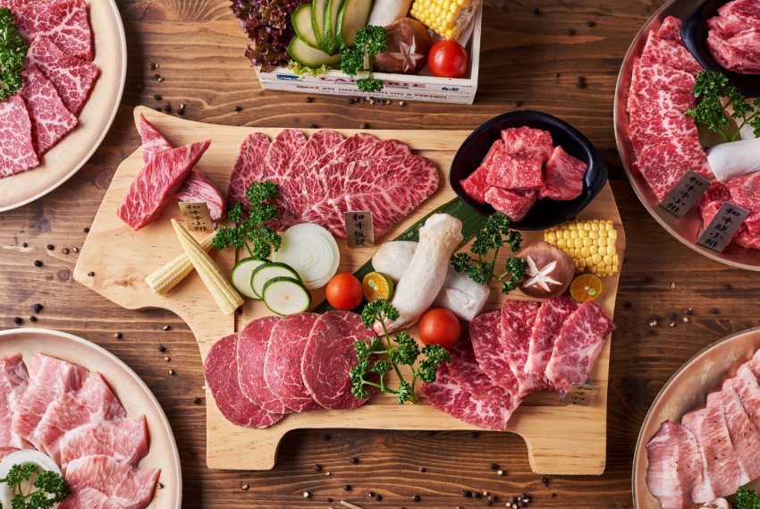 Російських чиновників зобов[1]ясом і «молочкою»