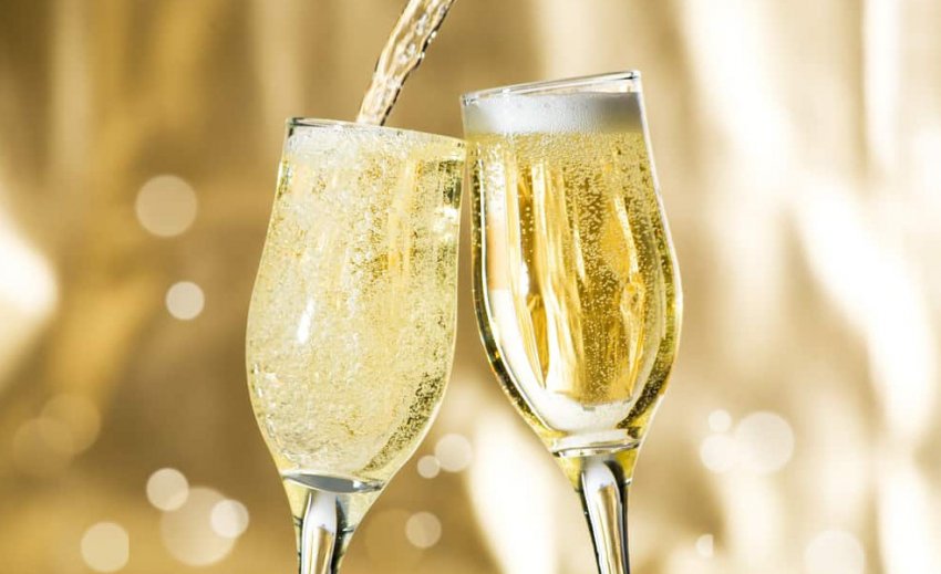 Келих ігристого вина Келих ігристого вина