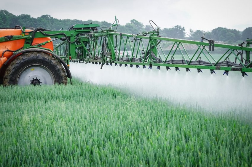 Австрійський парламент перший в ЄС підтримав заборону на використання гліфосату